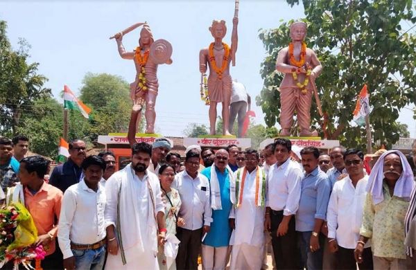  मंत्री लखमा ने रानी दुर्गावती, वीर गैंद सिंह व गुंडाधुर की प्रतिमाओं का अनावरण किया