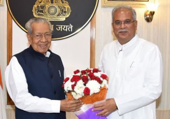 मुख्यमंत्री ने राज्यपाल को दी जन्मदिवस की बधाई