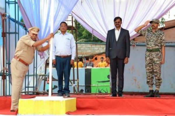 कलेक्टर व एसपी ने किया कार्यक्रम के अंतिम रिहर्सल का अवलोकन