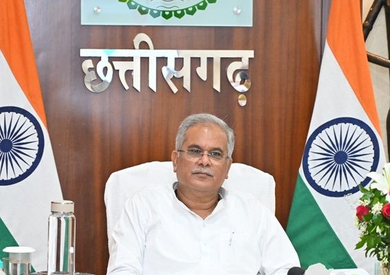  सीएम बघेल ने हिमाचल के सीएम को फोन कर हालात पर चर्चा की