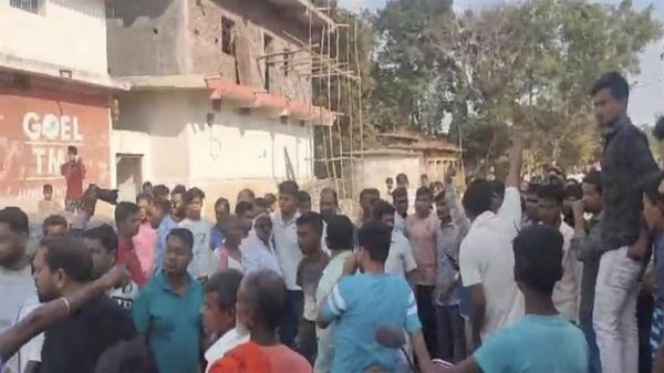 विधायक प्रतिनिधि कमल के साथ ओपी चौधरी की नोकझोंक