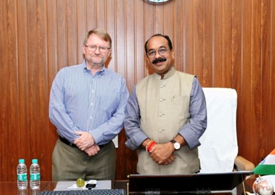 डिप्टी सीएम साव से मिले यूनिसेफ के जूनियर चीफ विलियम हेनलोन