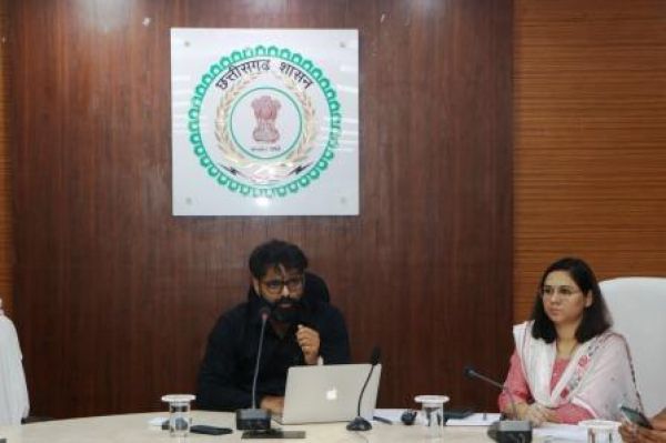 कानून व्यवस्था बनाए रखने के लिए सभी अधिकारी सजग रहकर करें कार्य : कलेक्टर