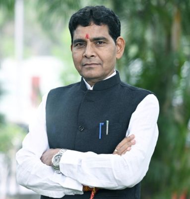 राजस्व मंत्री के आश्वासन के बाद पटवारियों ने खत्म की हड़ताल