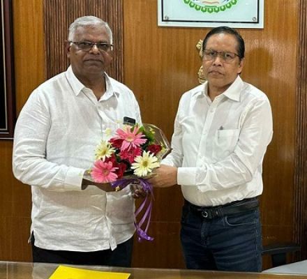 डॉ. एफ.आर. निराला जिले के पुनः बने सीएमएचओ