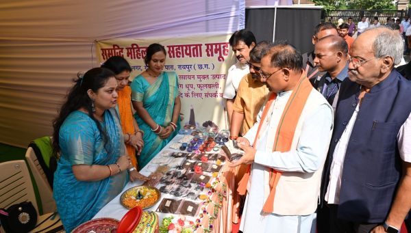  छत्तीसगढ़ में खादी वस्त्रों की खरीद पर मिलेगी 25% की बड़ी छूट
