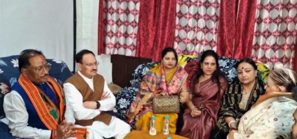  केंद्रीय स्वास्थ्य मंत्री नड्डा ने पूर्व राज्यसभा सदस्य स्व.गोपाल व्यास के परिजनों से की मुलाकात