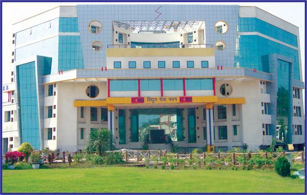 बिजली कंपनी द्वारा पारेषण-वितरण तंत्र में नवीन अधोसंरचना के विस्तार से राज्य में बिजली की निरंतर उपलब्धता की जा रही है सुनिश्चित