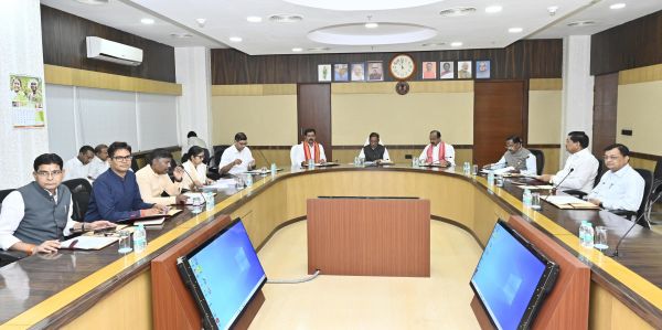 मुख्यमंत्री विष्णु देव साय की अध्यक्षता में मंत्रालय, महानदी भवन में कैबिनेट की बैठक 