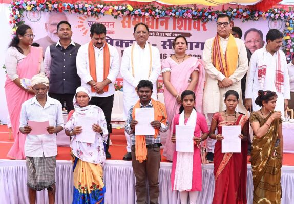 मुख्यमंत्री पहुंचे सीतागांव समाधान शिविर: 132 केवी सब स्टेशन, प्राथमिक स्वास्थ्य केंद्र उन्नयन, हायर सेकेंडरी स्कूल उन्नयन की घोषणाएं