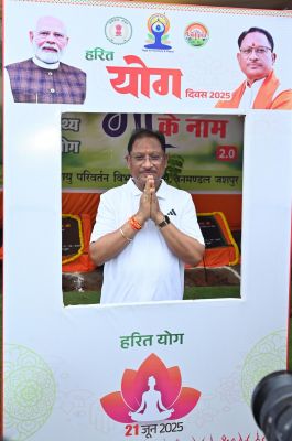 मुख्यमंत्री श्री विष्णु देव साय ने किया योगाभ्यास: जशपुर के रणजीता स्टेडियम में उत्साहपूर्वक मनाया गया अंतरराष्ट्रीय योग दिवस