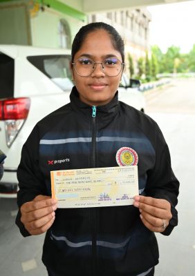 मुख्यमंत्री श्री साय की संवेदनशील पहल: एशिया यूथ सॉफ्टबॉल चैंपियनशिप में भागीदारी के लिए ₹1.70 लाख की आर्थिक सहायता प्रदान की