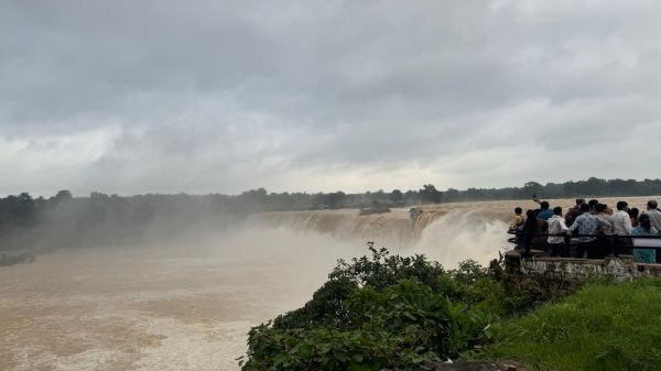 बारिश में बस्तर के प्राकृतिक सौंदर्य का अनुपम नजारा, सैलानियों के लिए मानसून ट्रैकिंग का विशेष आयोजन