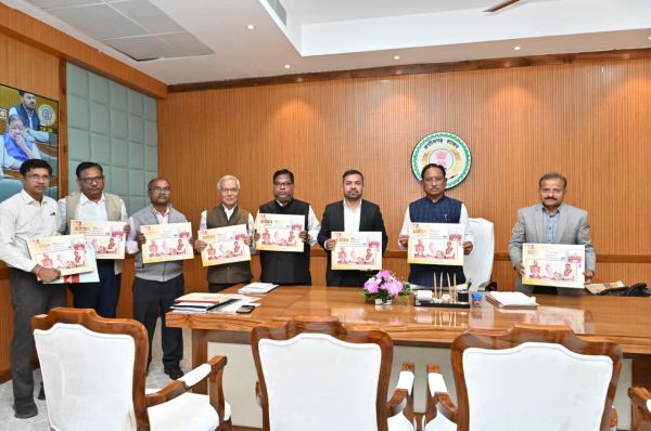 मुख्यमंत्री श्री विष्णु देव साय ने छत्तीसगढ़ विद्युत मंडल की &lsquo;ऊर्जावान छत्तीसगढ़&rsquo; कॉफी टेबल बुक का किया विमोचन