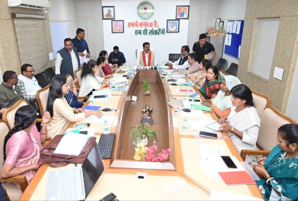 उप मुख्यमंत्री श्री विजय शर्मा से जिला पंचायत अध्यक्षों ने विभिन्न मांगों पर की चर्चा