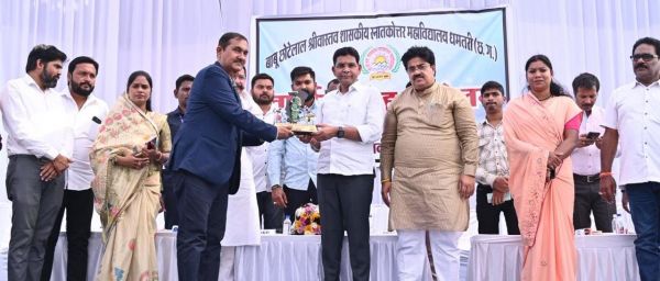 सकारात्मक सोच ही सफलता की कुंजी, युवा बदलेंगे भारत का भविष्य&rdquo; &ndash; राजस्व मंत्री श्री टंक राम वर्मा