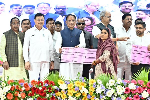 हर हाथ को काम, हर श्रमिक को सम्मान: विष्णु देव सरकार की प्रतिबद्धता