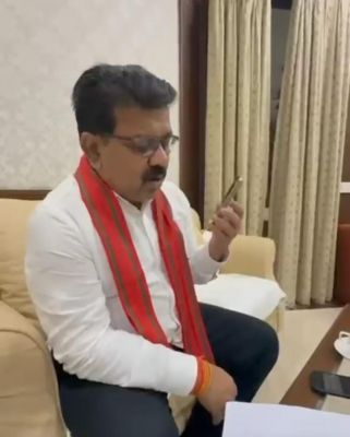 कुलगाम आतंकी हमले के पीड़ितों के परिजनों से उप मुख्यमंत्री श्री विजय शर्मा ने की बात