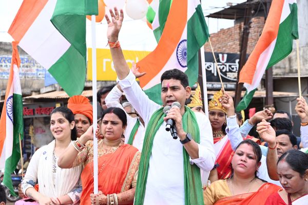 तिरंगा हमारी एकता और अखंडता का प्रतीक&rsquo;-राजस्व मंत्री श्री टंक राम वर्मा