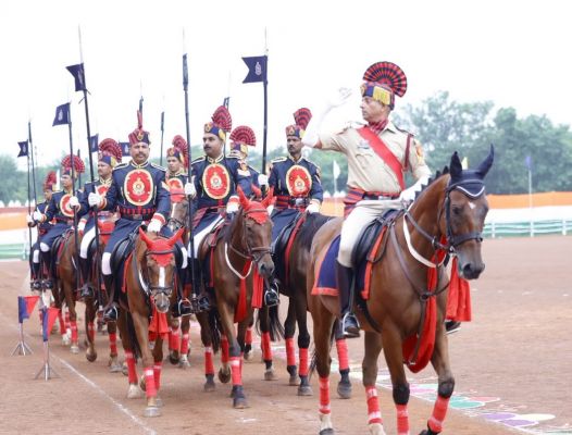 घुड़सवारों के साहस, महिला बैग पाईपर बैंड की लय और श्वान दल के रोमांचक प्रदर्शन से सजा स्वतंत्रता दिवस समारोह