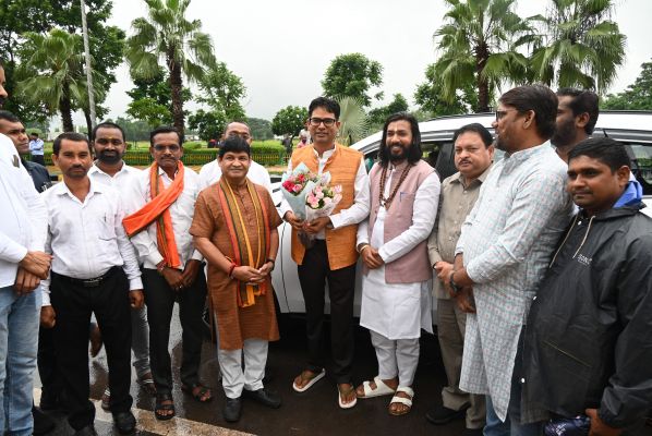 &lsquo;अंत्योदय और एकात्म मानव दर्शन के विचार राष्ट्र के लिए सदैव प्रेरणास्रोत बने रहेंगे&rsquo;&mdash;वित्त मंत्री श्री चौधरी