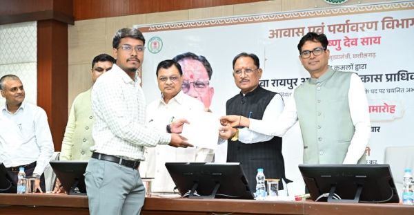 युवाओं को रोजगार, नागरिकों को सुगम सेवाएं और आधुनिक कौशल से जोड़ना हमारी प्राथमिकता : मुख्यमंत्री श्री विष्णु देव साय