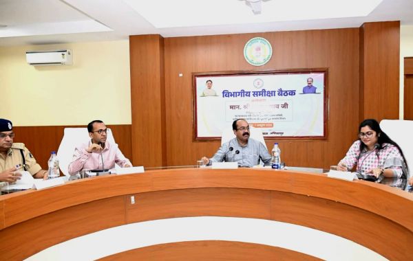 उप मुख्यमंत्री श्री अरुण साव ने की विकास कार्यों की प्रगति और योजनाओं के क्रियान्वयन की समीक्षा