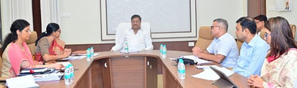 किसानों की सुविधा सर्वोपरि, आगामी धान खरीदी के लिए समय रहते पूरी करें सभी तैयारियां : खाद्य मंत्री श्री दयाल दास बघेल