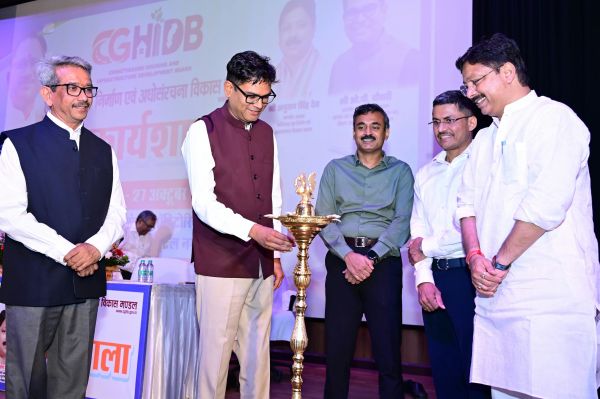 छत्तीसगढ़ के विकास का प्रमुख इंजन बनेगा हाउसिंग बोर्ड, आवास के साथ अधोसंरचना विकास में निभाएगा महत्वपूर्ण भूमिका : आवास एवं पर्यावरण मंत्री श्री ओ.पी. चौधरी