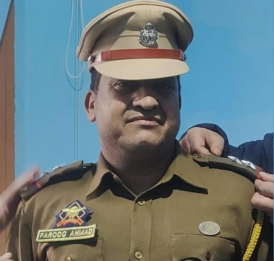 टारगेट किलिंग : आतंकियों ने सब इंस्पेक्टर को मारी गोली&hellip;