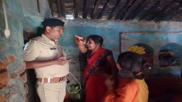 बिहार के समस्‍तीपुर में फंदे से लटकते मिले परिवार के पांच सदस्‍य