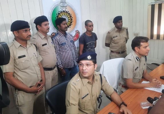 महिला से अवैध संबंध के चलते हुई थी ऑटो चालाक की हत्या, 2 आरोपी गिरफ्तार...