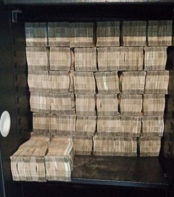 6.5 करोड़ कैश : कार्रवाई के दौरान ईडी ने जब्त किए करोड़ों के जेवरात