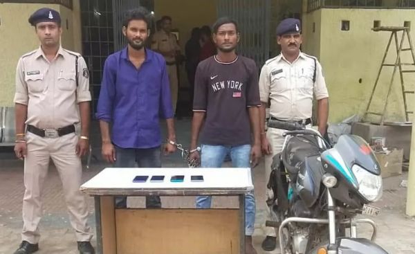 2 मोबाइल स्नैचर गिरफ्तार, 1 फरार...