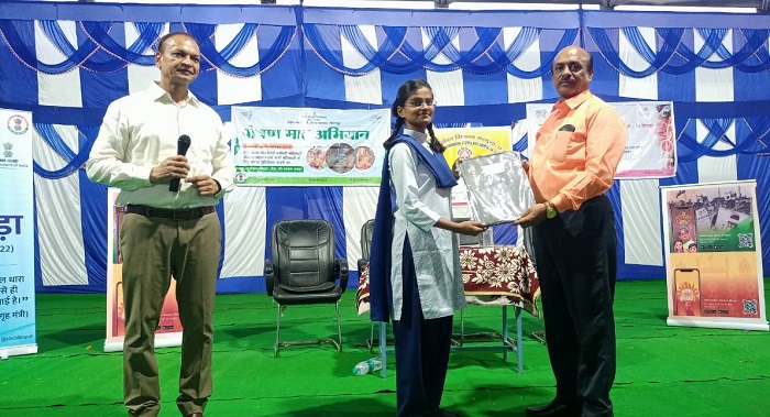 आजादी क्वेस्ट के सवालों का जवाब देकर जेएनवि के विद्यार्थियों ने जीते पुरस्कार