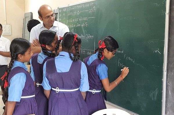 पुस्तकों में लिखी बातों को पढ़ना ही नही अपितु समझना भी जरूरी : डॉ. भुरे