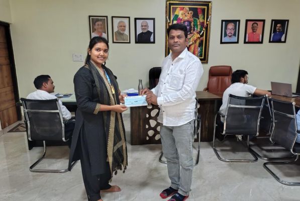 आर्थिक तंगी से रंजना की छुटी पढ़ाई, उप मुख्यमंत्री श्री विजय शर्मा के सहयोग से फिर होगी शुरू