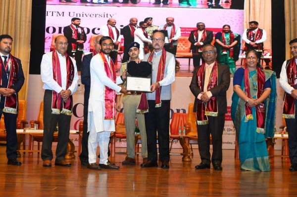लक्ष्य प्राप्ति के लिए शिक्षा सबसे बड़ा माध्यम, अपने आइडिया को स्टार्टअप में बदलें -  श्री  डेका
