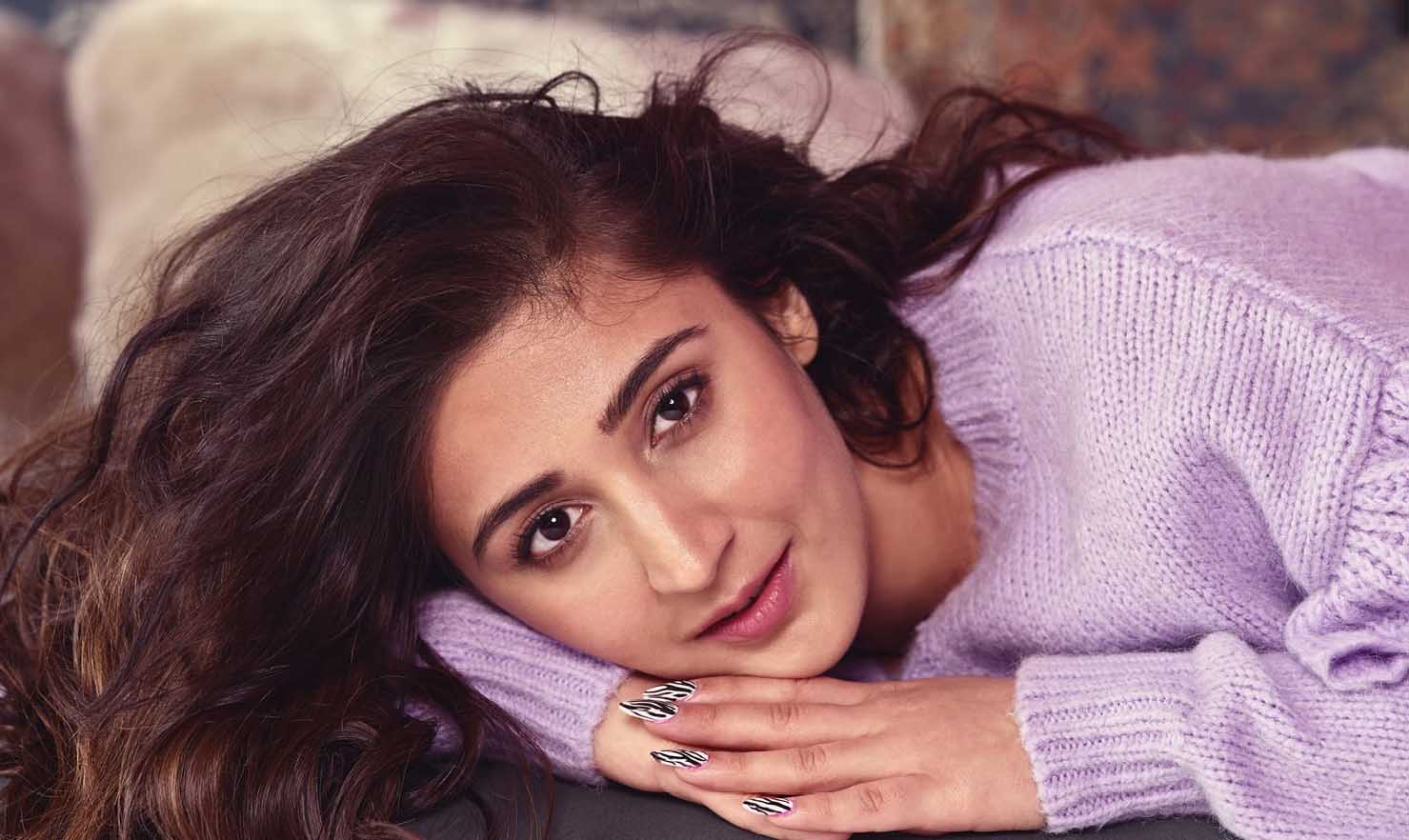 यूट्यूब पर सबसे तेजी से 1.5 बिलियन व्यूज पार करने वाली सबसे कम उम्र की भारतीय संगीतकार ध्वनि