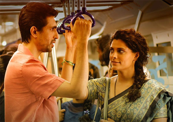 फिल्म 8 एएम मेट्रो में गुलशन देवैया और सैयामी खेर लीड रोल में