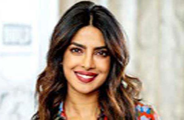 42 वर्ष की हुईं अभिनेत्री प्रियंका चोपड़ा