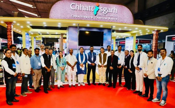ट्रैवल एंड टूरिज्म फेयर कोलकाता-2026 में  &lsquo;बेस्ट डेकोरेशन ऑफ स्टॉल एंड अपीयरेंस&rsquo; सम्मान से बढ़ी प्रदेश की प्रतिष्ठा