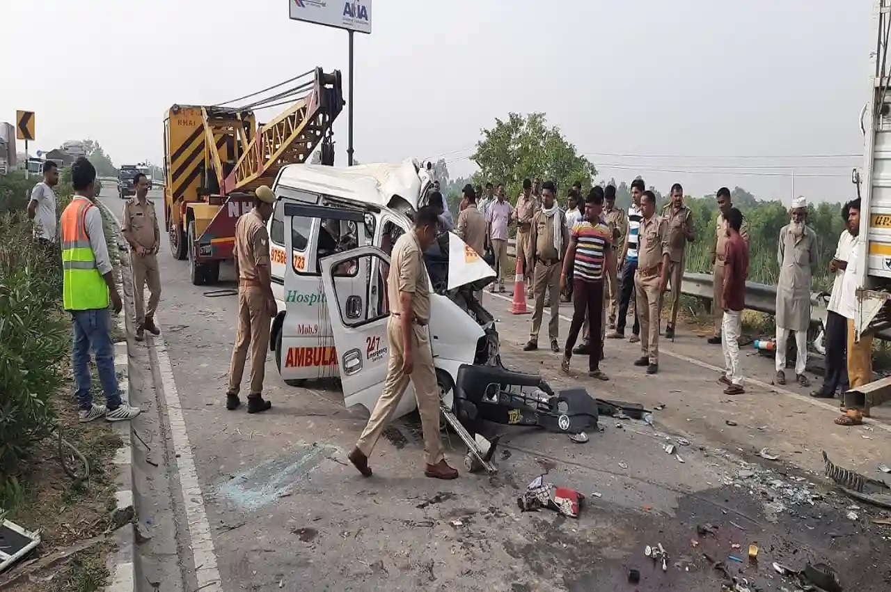 बड़ी घटना : एम्बुलेंस में सवार थे 7 लोग, सीएम ने व्यक्त किया दुःख