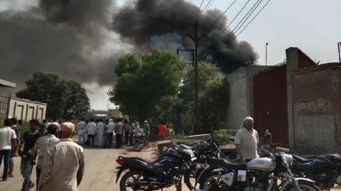 पटाखा फैक्टरी में धमाका : 8 की मौत, 15 घायल, प्रधानमंत्री-मुख्यमंत्री ने जताया दुख