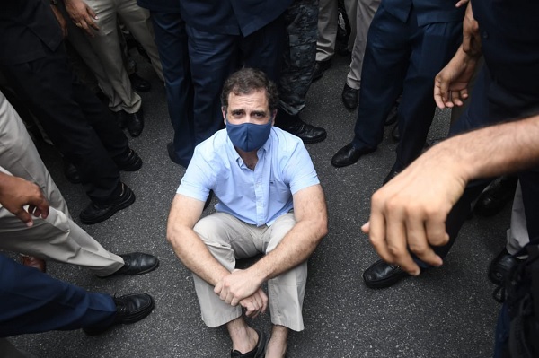 राहुल गांधी सहित 50 सांसदों को किंग्सवे कैंप में रखा गया