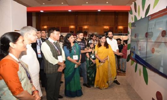 आयुष्मान भारत-प्रधानमंत्री जन आरोग्य योजना में धोखाधड़ी का कोई स्&zwj;थान नहीं : मांडविया