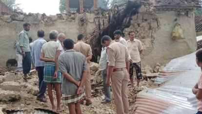 बारिश की वजह से ढहा कच्चा मकान, 2 की मौत...