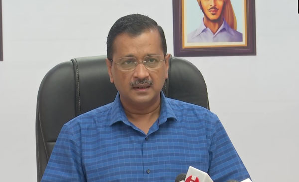 केजरीवाल ने भारतीय करेंसी पर गांधीजी के साथ भगवान गणेश और देवी लक्ष्मी की फोटो भी लगाने की मांग की