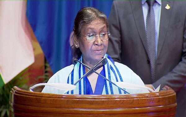 भारतीय भाषाओं में शिक्षा प्रदान करने से विश्व स्तरीय ज्ञान और विज्ञान प्राप्त होगा : मुर्मू