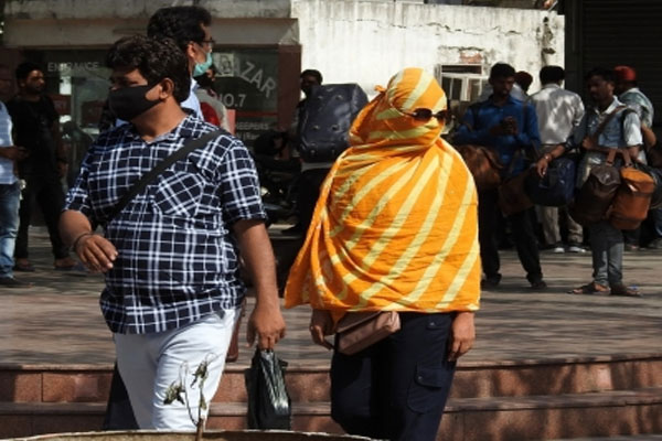  दिल्ली में पारा 42 डिग्री के करीब पहुंचा, लू की आशंका